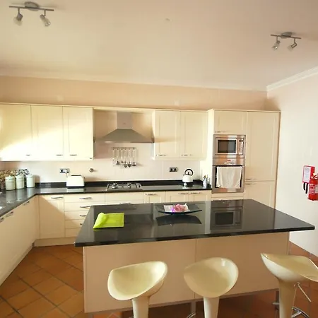 Charming Townhouse Praia D'el Rey